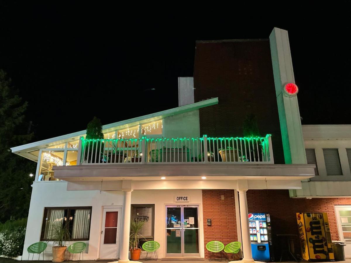 O'Sullivan'S Motel Озеро Джордж Экстерьер фото