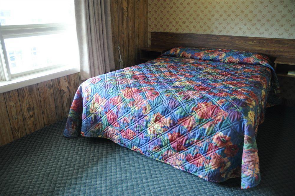 O'Sullivan'S Motel Озеро Джордж Экстерьер фото
