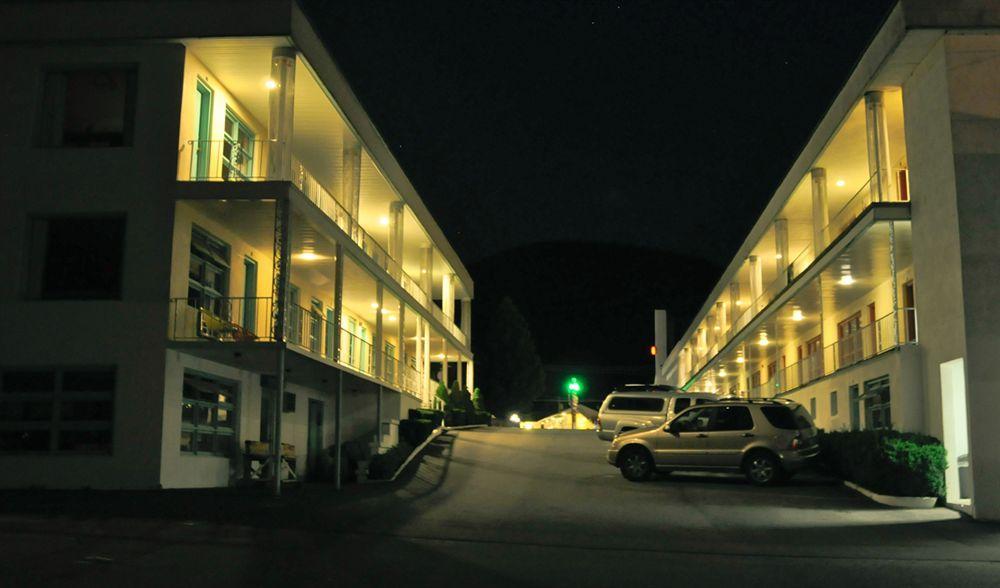 O'Sullivan'S Motel Озеро Джордж Экстерьер фото